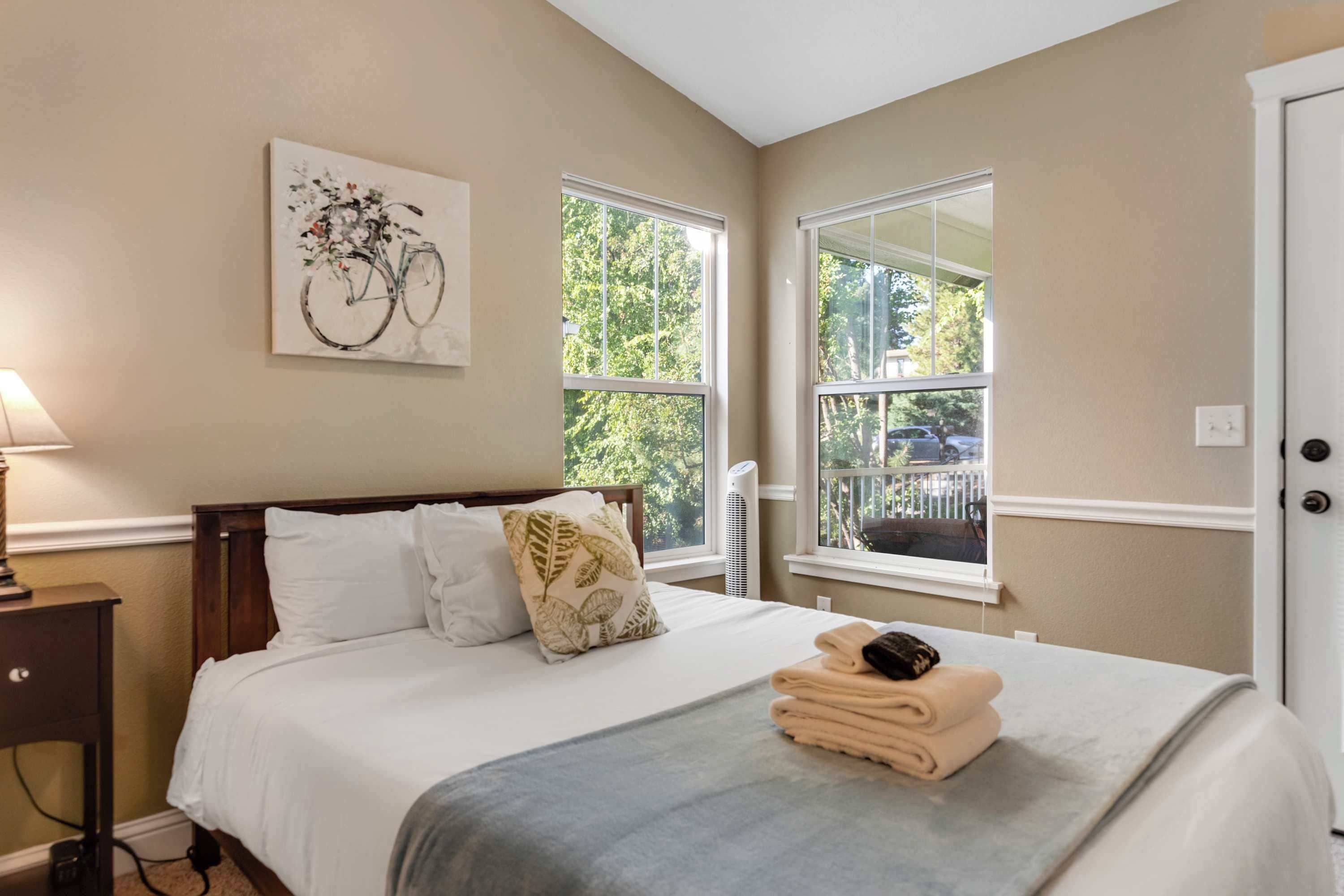 4 soverom, skrivebord, reiseseng for barn og wi-fi