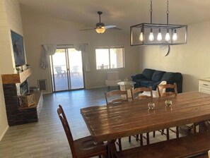 Living area - Villa Bramasole - 3 bedroom, 2 bathroom home (Sun City)