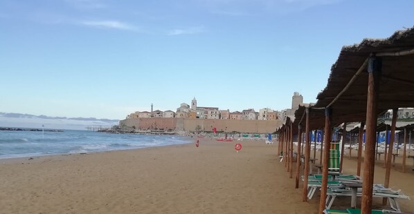 Beach - ITALY-HOUSE.COM BRIGIDA BROTHERS 100 UP (Termoli)