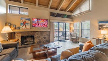 Condo, Multiple Beds, Balcony, Mountain View (Lakeland Sandy Beach Retreat) | Living area | 42-inch flat-screen TV with digital channels, fireplace