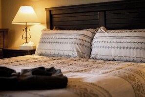 2 bedrooms, individually decorated, individually furnished, free WiFi - Lakeland Sandy Beach Retreat Private Escape (South Lake Tahoe)