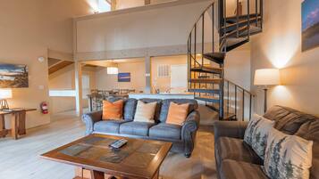 Condo, Multiple Beds, Balcony, Mountain View (Lakeland Sandy Beach Retreat) | Living area | 42-inch flat-screen TV with digital channels, fireplace