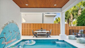 A heated pool - ✨ Summer Lane | Golf Cart | Heated Private Pool*  & Walk to Beach | Elevator | FREE Parasailing (Santa Rosa Beach)