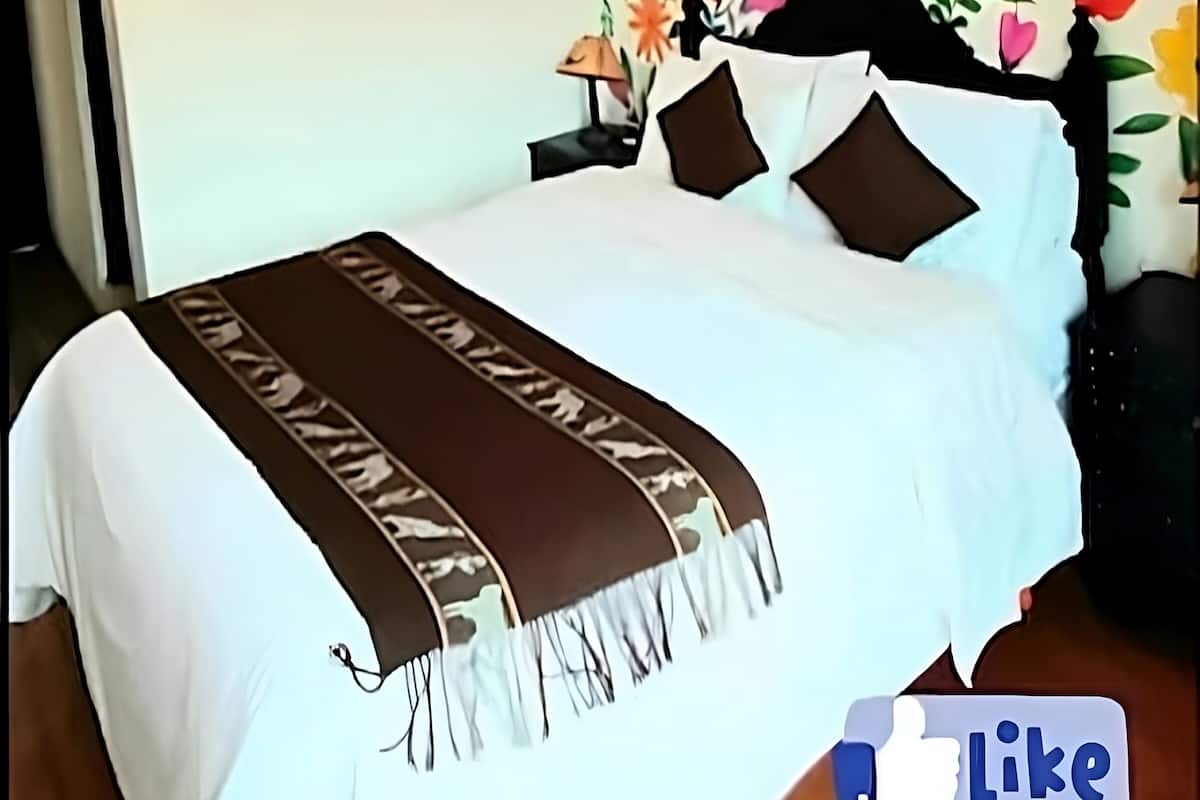 Standaard eenpersoonskamer | Luxe beddengoed, donzen dekbedden, een kluis op de kamer, een bureau