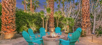 Casa De Amore: Pool, Spa, Casitas, Built-n BBQ!