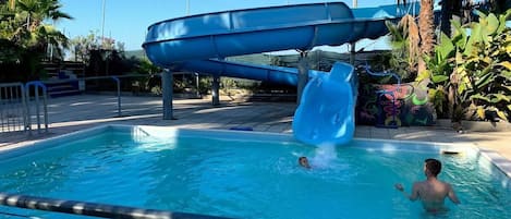 Piscina coperta, piscina all'aperto