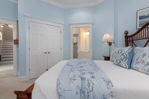 4 chambres, fer et planche à repasser, Wi-Fi, draps fournis