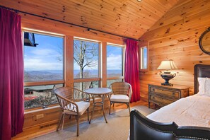 4 bedrooms, WiFi, bed sheets