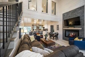 Smart TV y chimenea