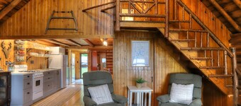 10 Haines Landing - We love this classic cabin! Pet friendly and gorgeous views!!