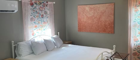 Lit de bébé portatif, accès au Wi-Fi (inclus), literie fournie