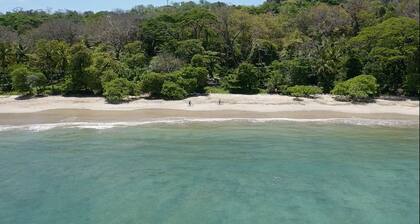 Lujo y Naturaleza Junto al Río - 15 min Playa Santa Teresa