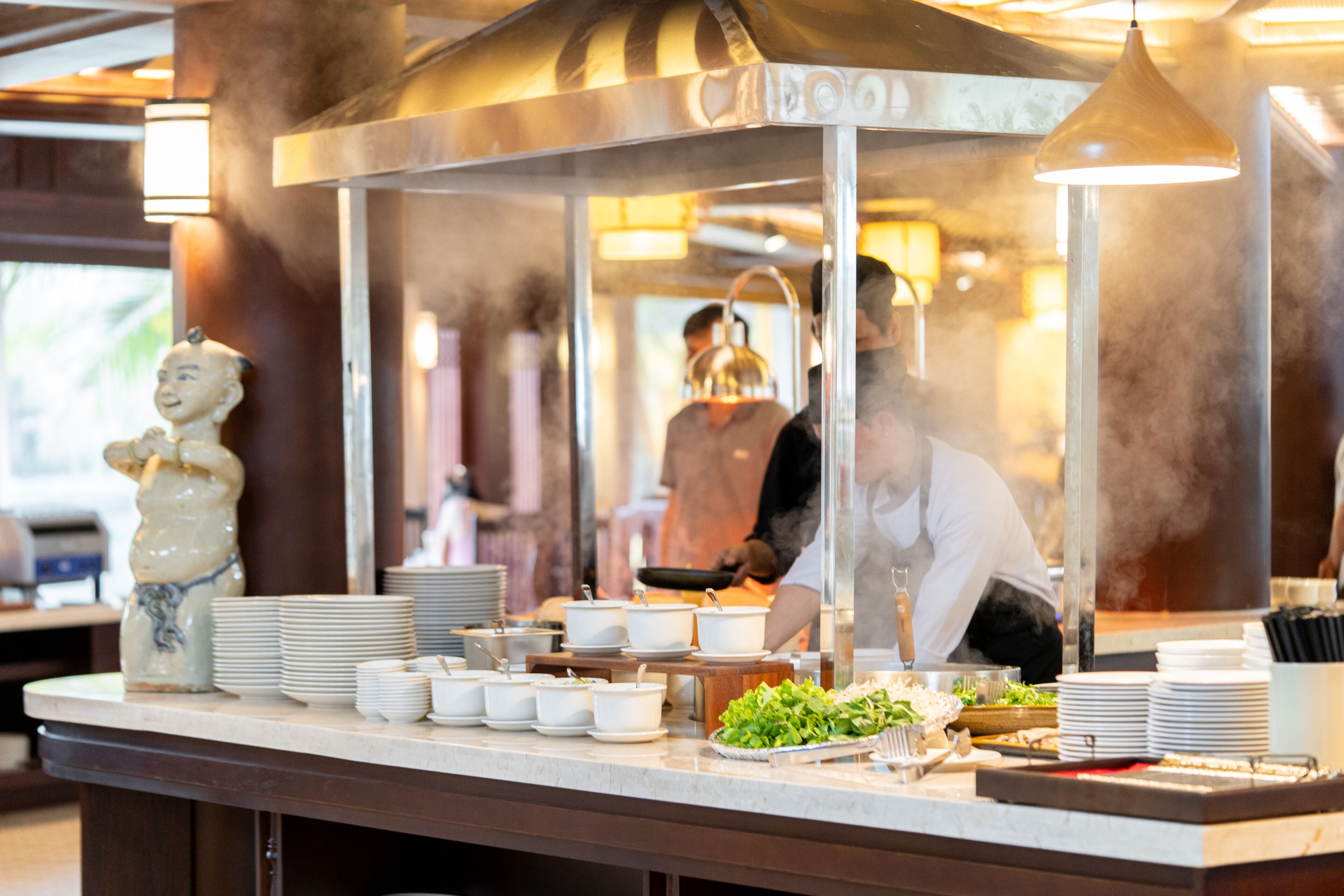 Free daily buffet breakfast