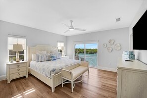 5 habitaciones, tabla de planchar con plancha y cuna de viaje 