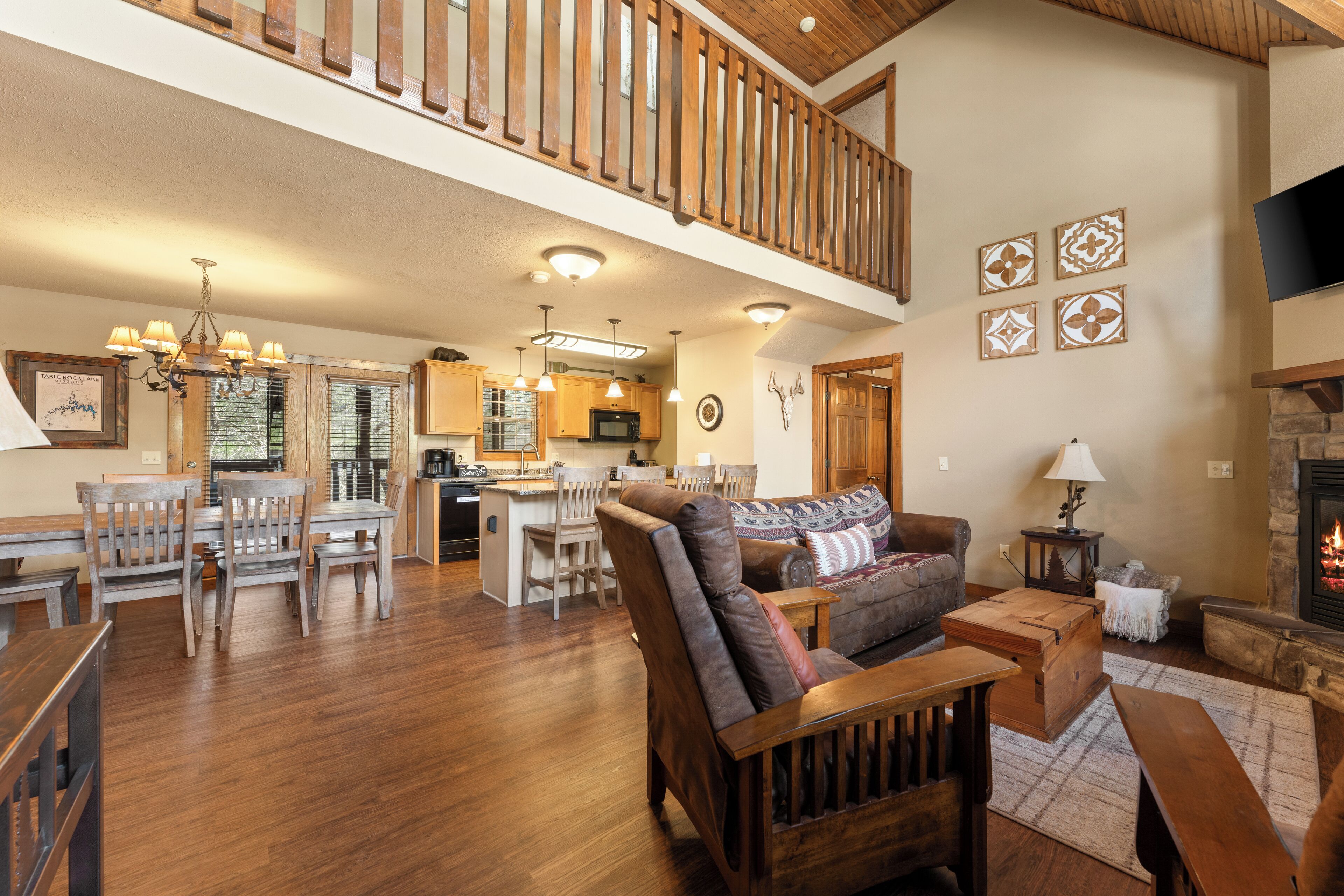 Smart-TV, peis og DVD-spiller