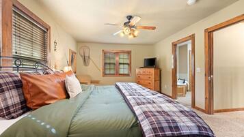 4 bedrooms, iron/ironing board, travel cot, free WiFi