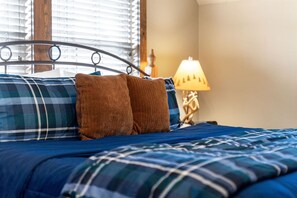 4 室のベッドルーム、アイロン / アイロン台、WiFi、ベッドシーツ