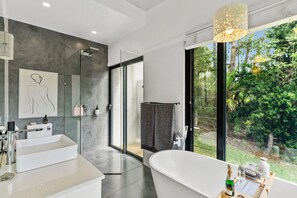 Luxury Villa | Bathroom | Separate bathtub and shower, deep-soaking bathtub, rainfall showerhead - La Rocher Eco Retreat (Smiths Creek)