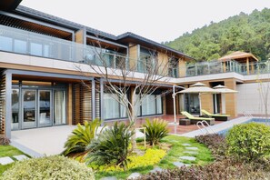 Luxury House, 4 Bedrooms, Terrace, Mountainside | Terrace/patio - G-luxe By Gloria Suzhou Taimei (Suzhou)