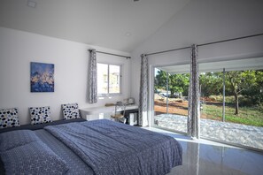 Decoración individual, mobiliario individual, escritorio