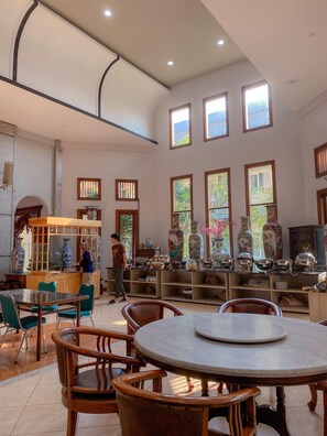 Esmorzar diari d'estil bufet (70000 IDR per persona) 