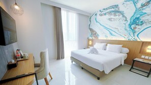 Executive Room | Front of property