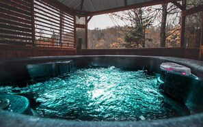 Baignoire à remous extérieure