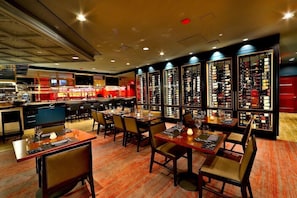 Dining - Room with Two Beds at a 4⭐️ Hotel (Atlantic City)
