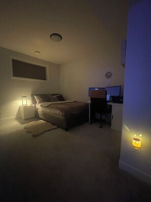 1 chambre, bureau, fer et planche à repasser, Wi-Fi gratuit