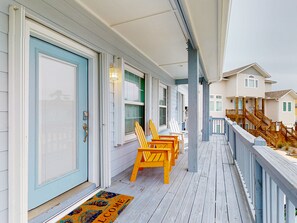 Exterior detail - Golf Cart Included, Private Pool, Fire Pit, Pet Friendly (Port Aransas)