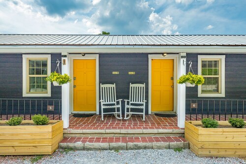 07: The Gio Room - A PMI Scenic City Vacation Rental