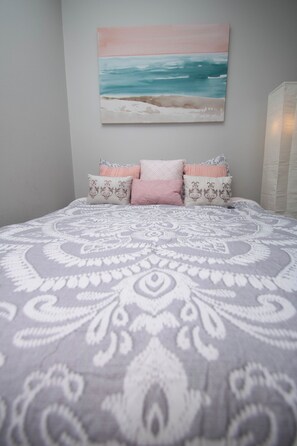 3 chambres, fer et planche à repasser, Wi-Fi, draps fournis