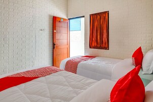 Standard Twin Room | Soundproofing, free WiFi, bed sheets