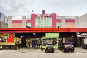 Mặt tiền nơi lưu trú