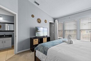 3 bedrooms, travel crib, WiFi