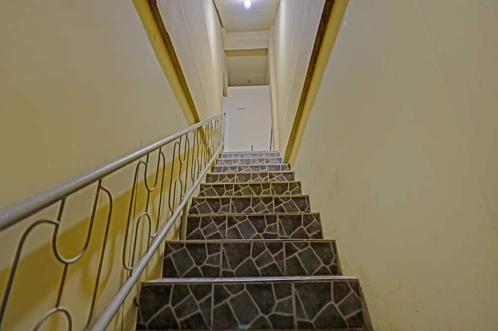 Hotel O Sar Inn