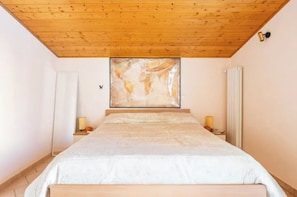 2 bedrooms, desk, iron/ironing board, free WiFi - Etna in a.m. Sea in p.m. here you can (Giardini Naxos)