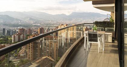 Apartamentos Class Suites by HOUSY HOST