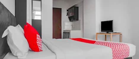 Kamar Double Deluks | Meja kerja, ruang kerja ramah laptop, Wi-Fi gratis, dan seprai linen