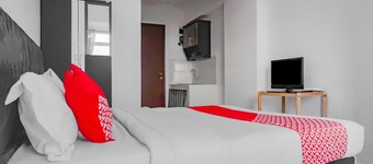 OYO 90241 SIROOMS Apartmen Gunung Putri