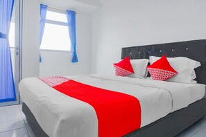 Deluxe-Doppelzimmer | Schreibtisch, laptopgeeigneter Arbeitsplatz, kostenloses WLAN