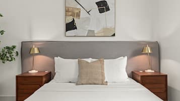 2 camere, una scrivania, ferro/asse da stiro, culla da viaggio