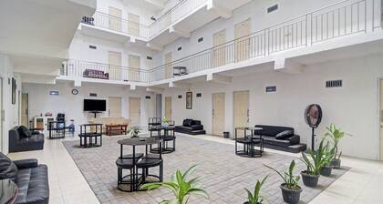 OYO 90499 Hotel Fortune