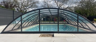 With swimming pools Au porte de chambord Les trois clefs 14 people 
