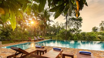 Outdoor pool, sun loungers