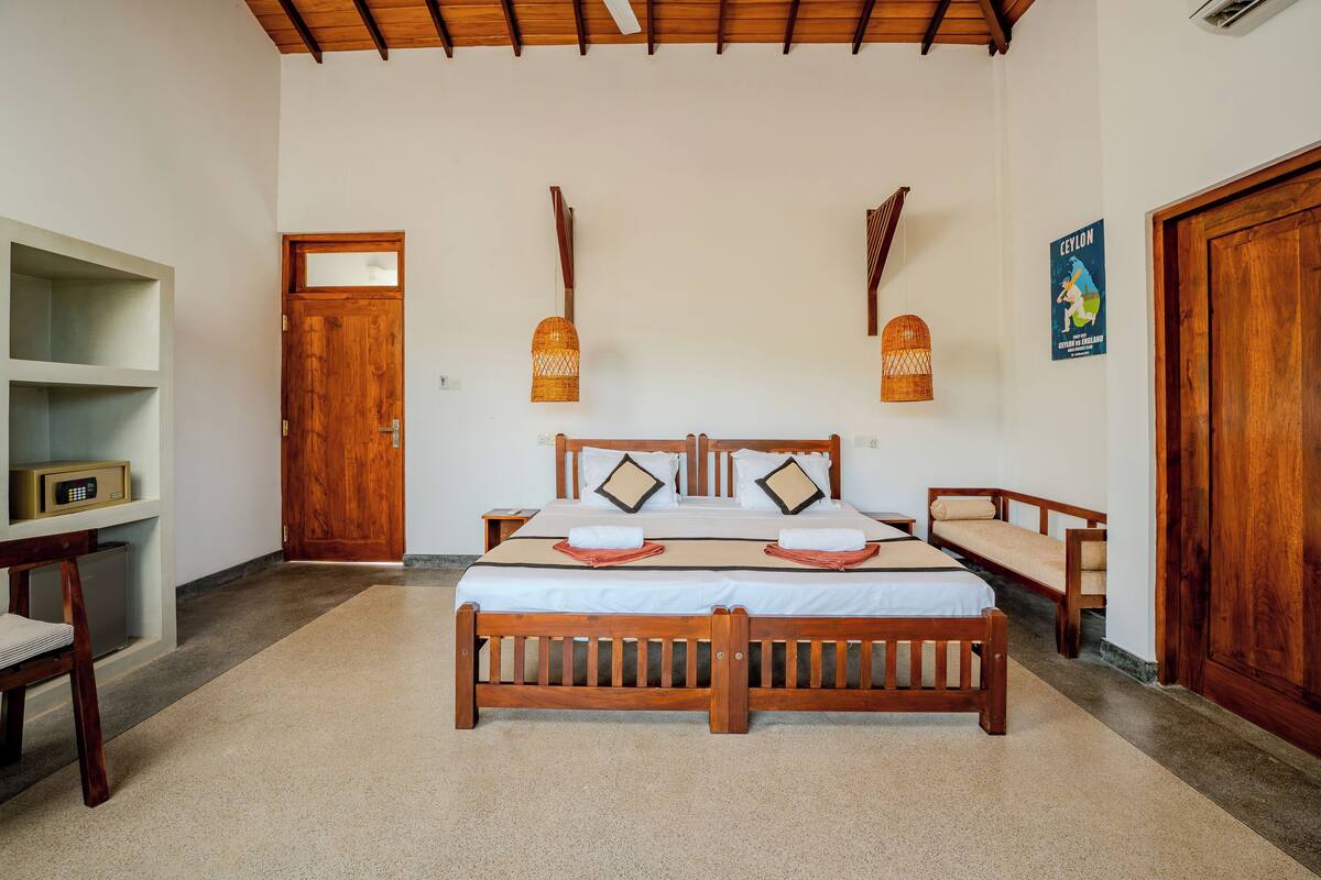 Standard Double or Twin Room | In-room safe, laptop workspace, soundproofing, free WiFi