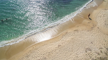 Na praia