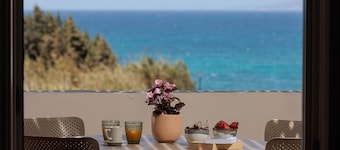 9 Muses Naxos beach hotel