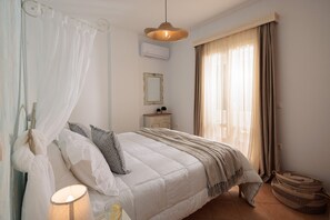 Junior Suite | Egyptian cotton sheets, premium bedding, memory foam beds, in-room safe