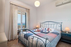 Deluxe Suite | Egyptian cotton sheets, premium bedding, memory foam beds, in-room safe - 9 Muses Naxos beach hotel (Naxos)